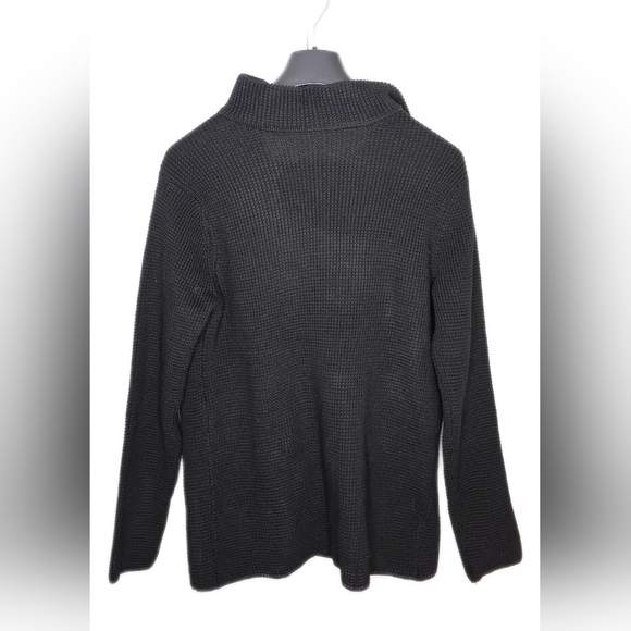 Black Knit Button Up Sweater With Front Pockets. No Label. - Picture 2 of 7